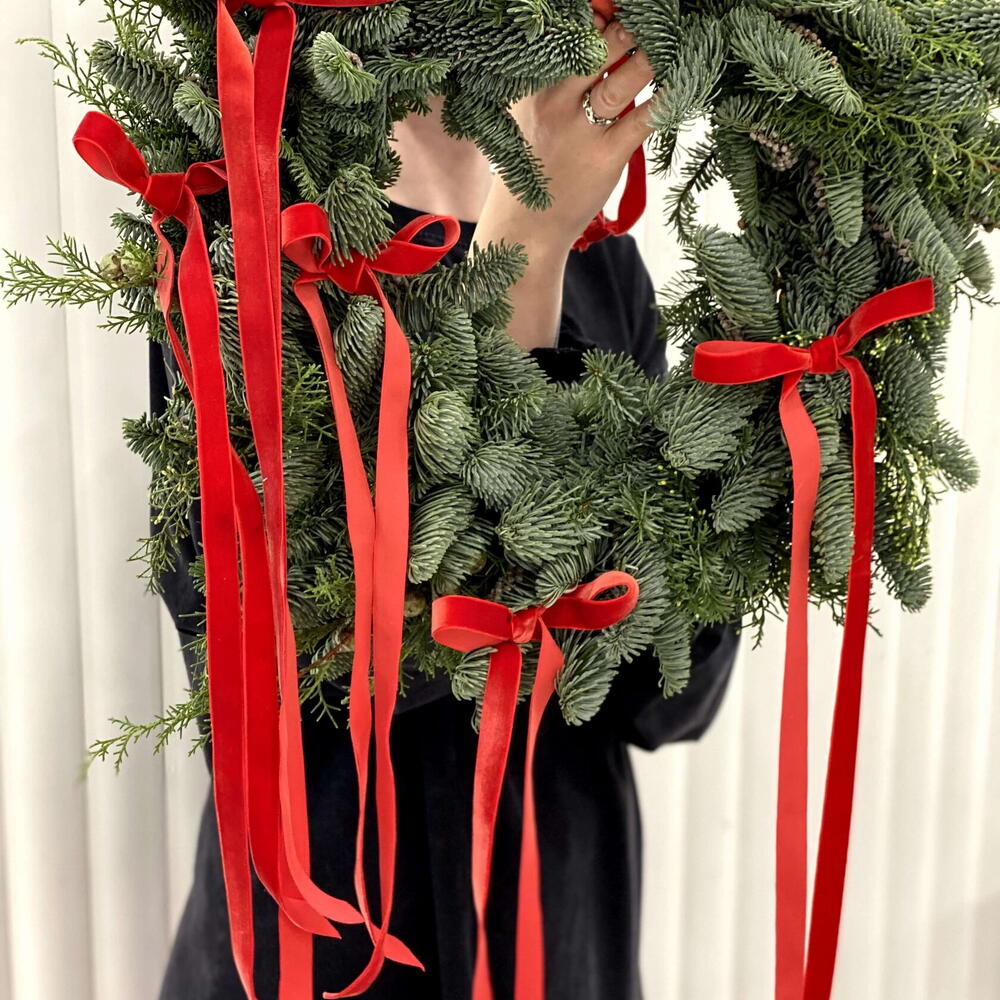 Новогодний венок из живой ели