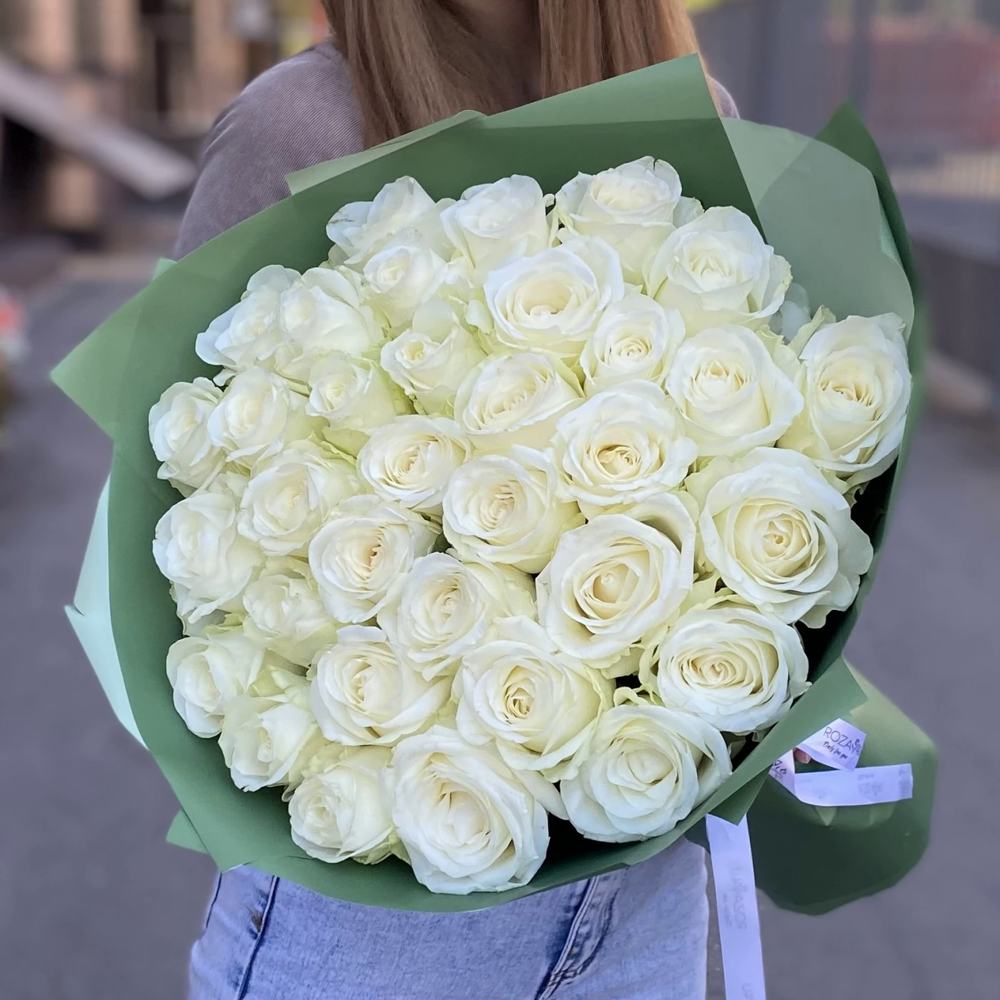 35 белых роз 50 см