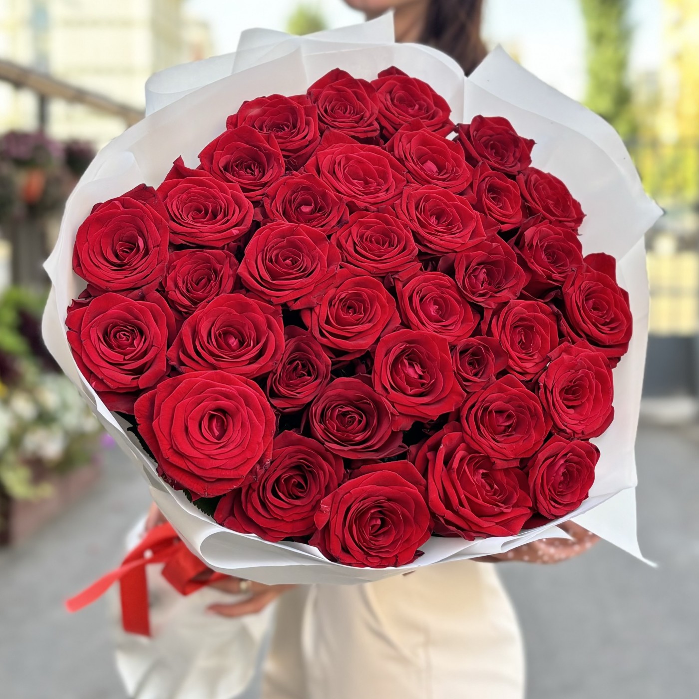 35 красных роз Эквадор 70 см