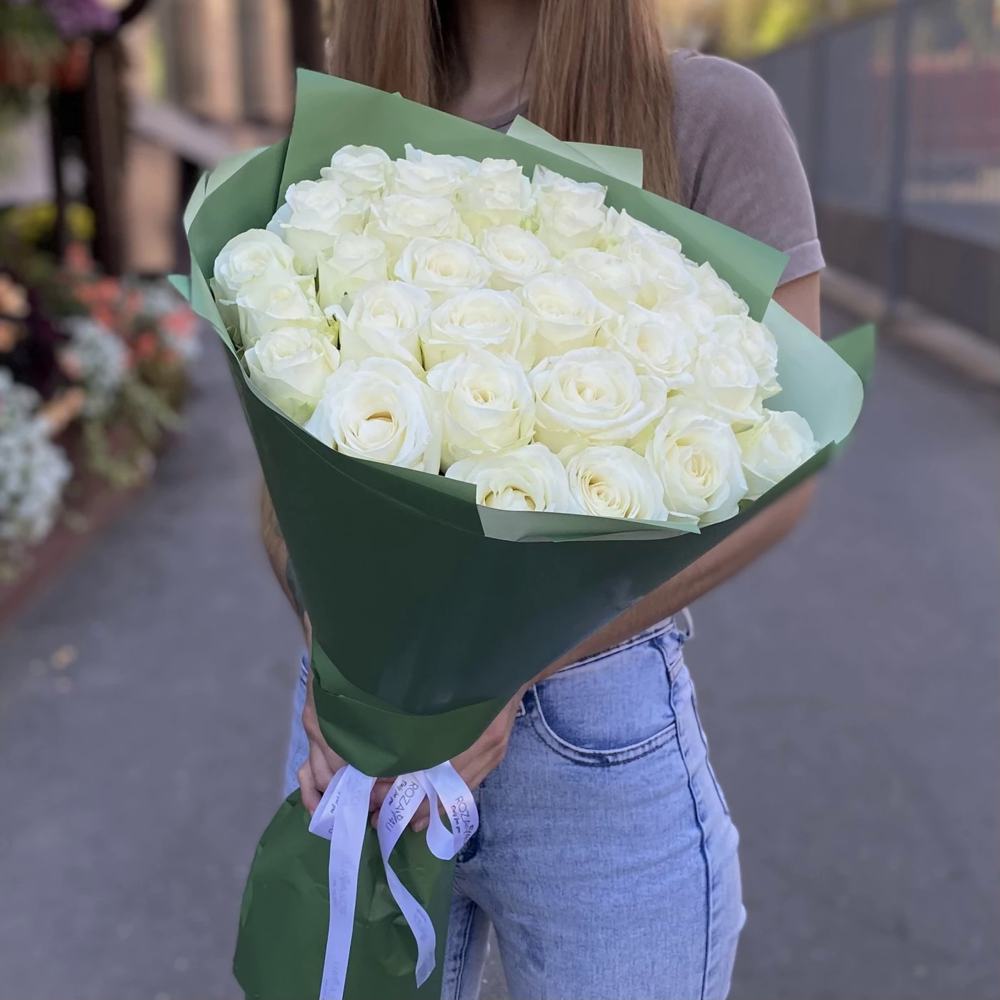 35 белых роз 50 см