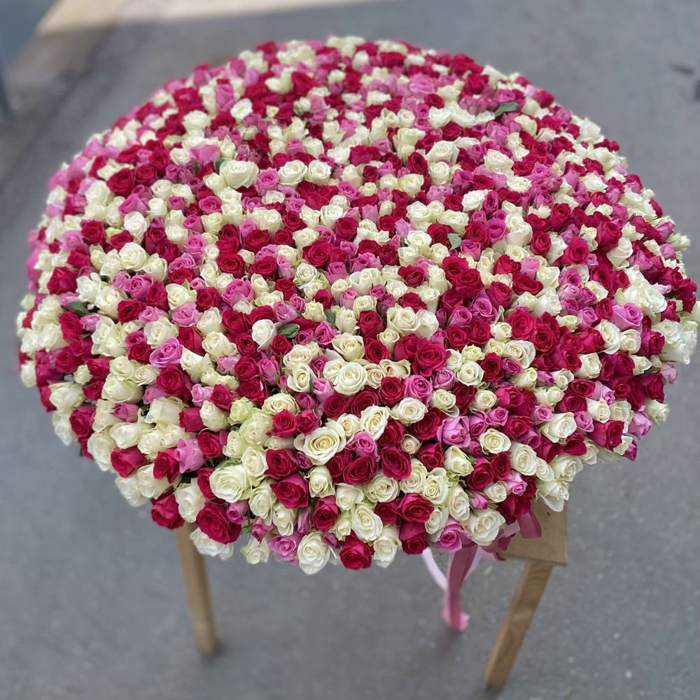 Шикарная корзина из 1001 розы Микс