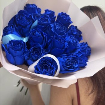 Букет из 17 синих роз Эквадор