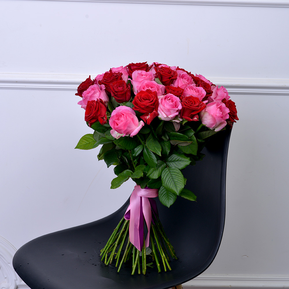 25 разноцветных роз Premium 50 см